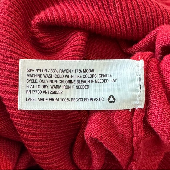 Ava & Viv plus size Sweater.  Red. Size 4X. V neck. - Picture 8 of 8